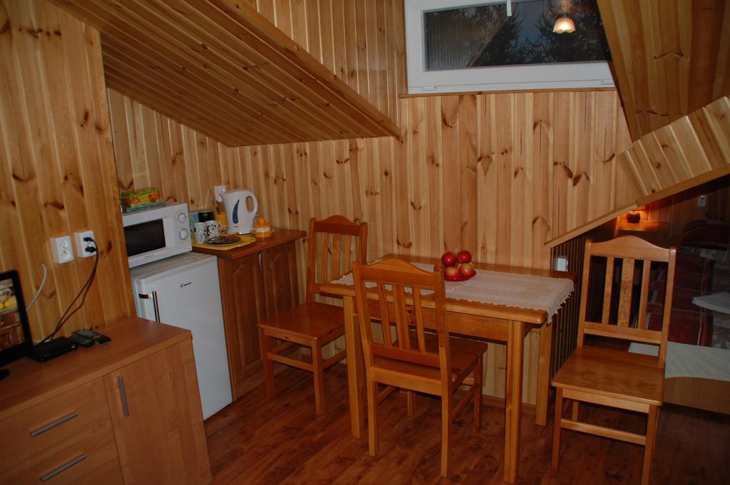 Agroturystyka Pod Swierkami Nadrybie Kamer foto