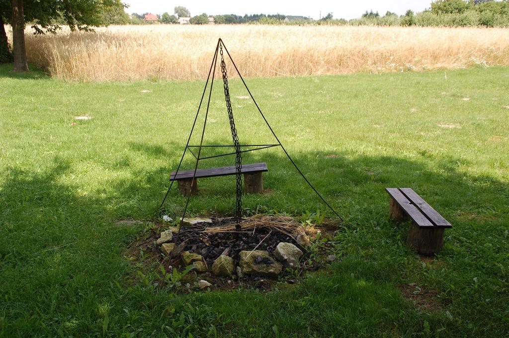 Agroturystyka Pod Swierkami Nadrybie Buitenkant foto